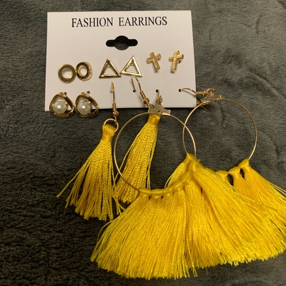 NWT | Fashion Earrings | 6 Pairs of Dangly & Stud Earrings - Picture 3 of 4